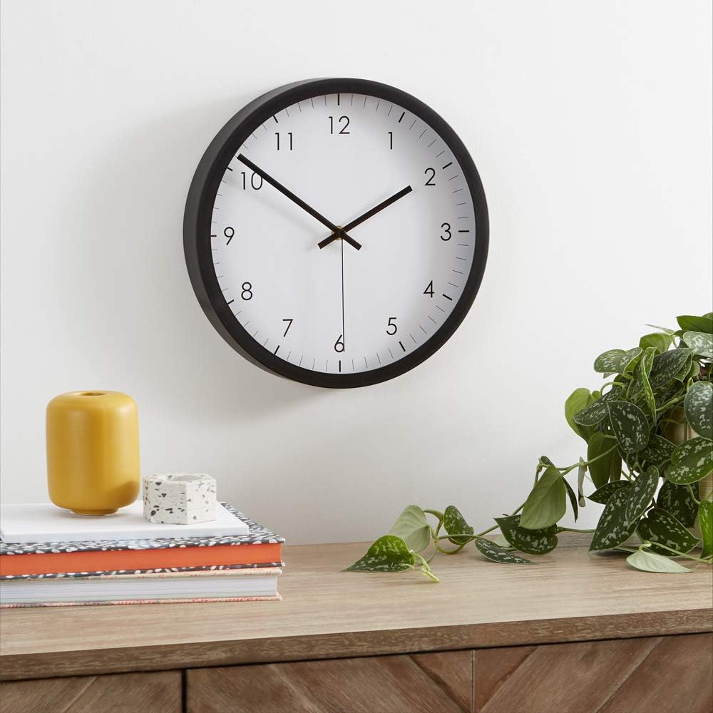 Amazon Basics Wall Clock, Classic Easy-Read Silent Battery-Operated Round Analog Clock, 30.5 cm, Black, for Office Kitchen Classroom