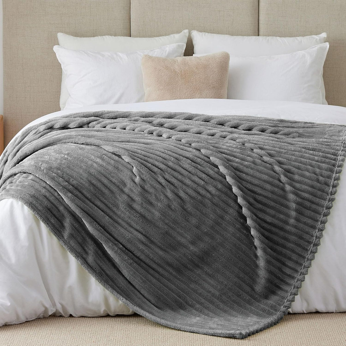BEDELITE Fluffy Fleece Blanket Cosy Soft Throw, 274x229 cm, Grey