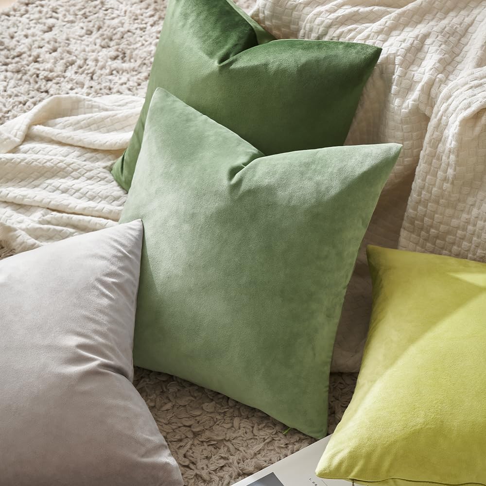 MIULEE Velvet Cushion Covers 45 x 45 Green Sofa Cushions 2 Pieces