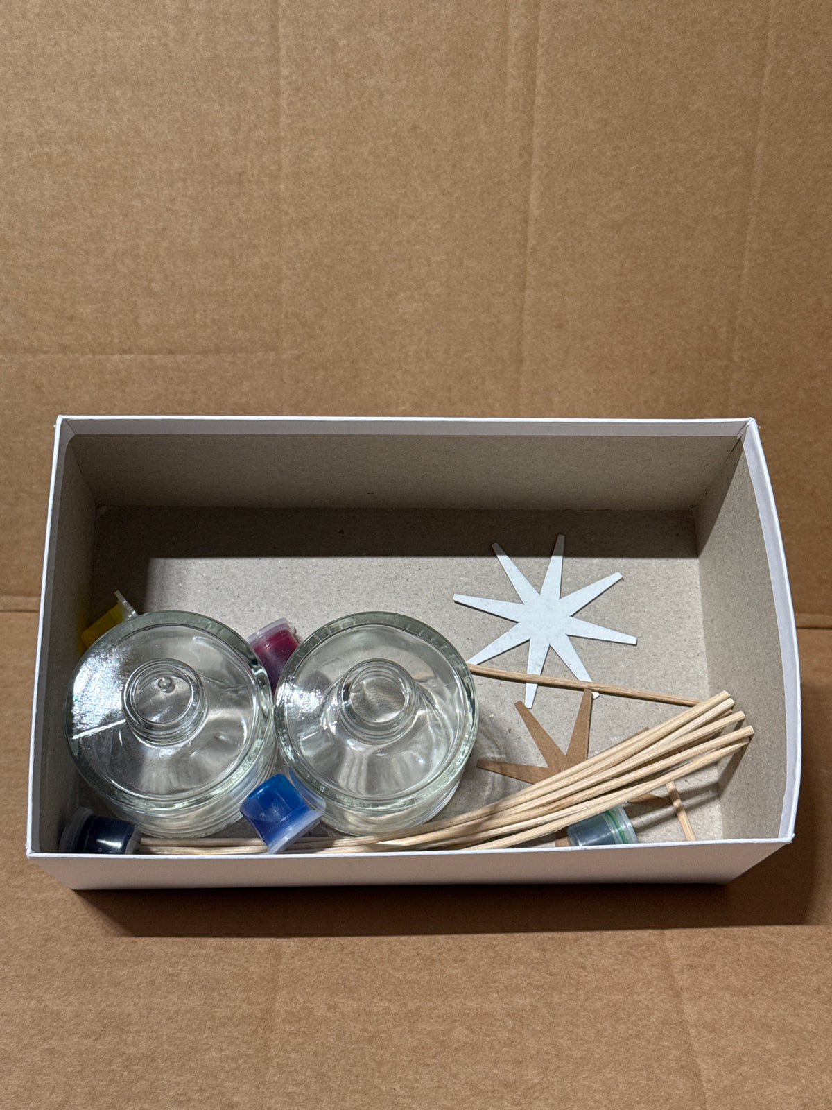 House of Crafts Glass Painting Diffuser, Single Craft Kit Set, Multicoloured, Includes 2 Glass Fragrance Diffuser Bottles, Silver Outline Stickers, 5 Paints, Brush, Reed Diffuser Sticks, Instructions