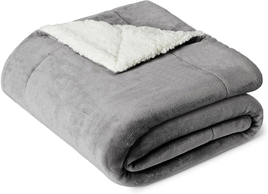 Amazon Basics Reversible Sherpa Fleece Sofa Throw Blanket, Soft Bed Throw, 127 x 152 cm, Dark Grey | Reversible for Sofa
