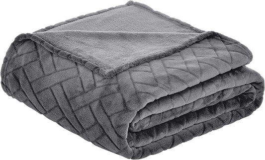 Amazon Basics Large Embossed Fleece Sofa Throw Blanket, Soft Bed Throw, 220 x 240 cm, Grey