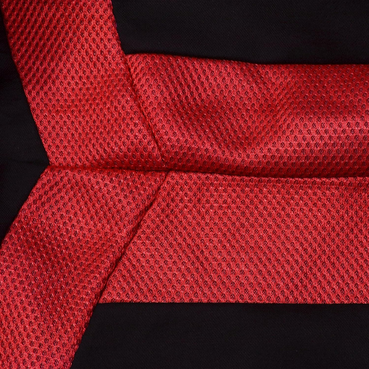 Sakura Car Seat and Headrest Covers Carnaby Red SS5293 - Full Set Universal Size Elasticated Hems Side Airbag Compatible Washable Easy Fit