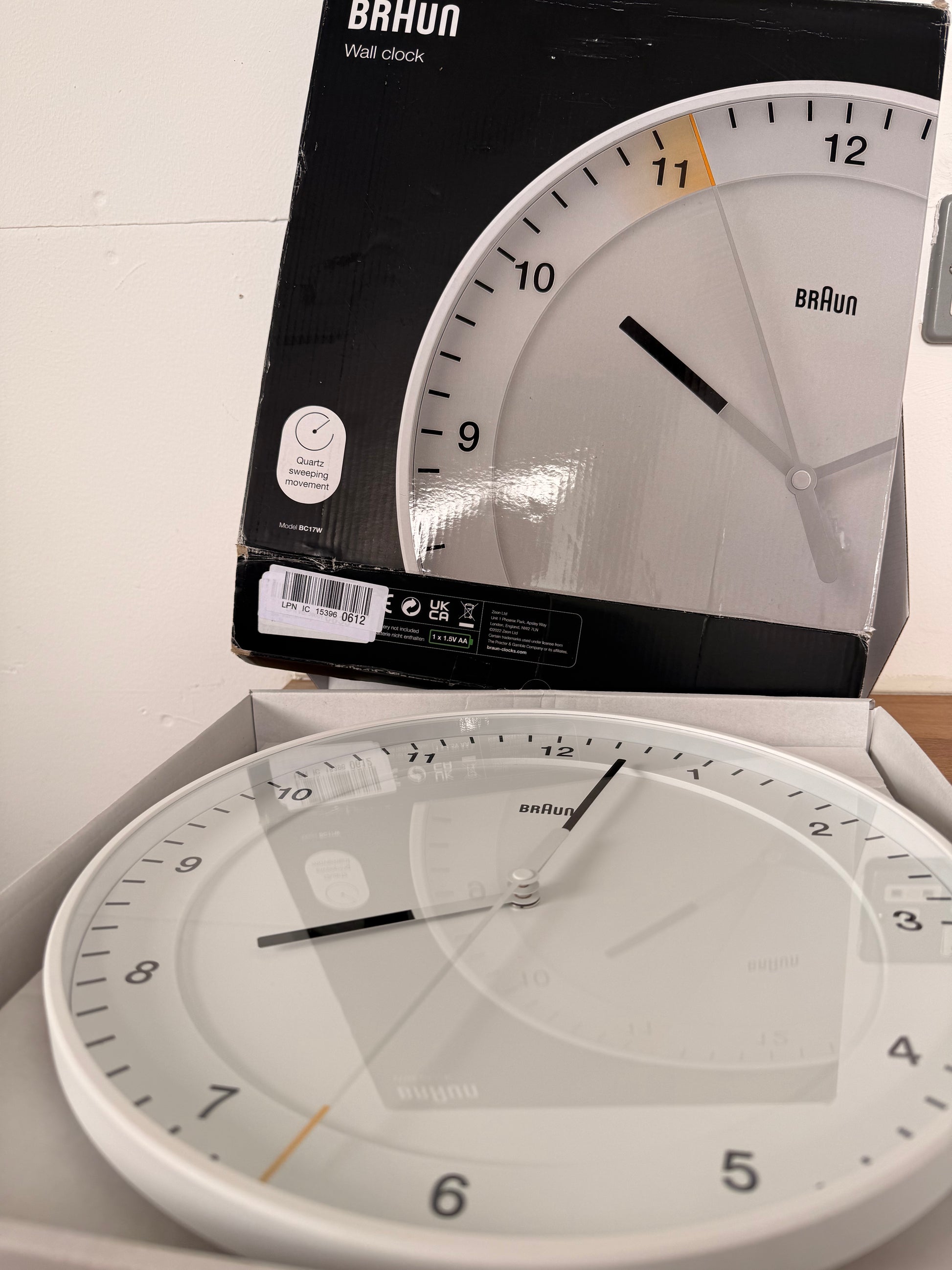 Braun Classic Large Analogue Wall Clock with Silent Sweep Movement, Easy To Read, 30cm Diameter in White, model BC17W.