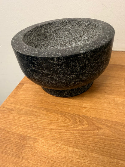 Cole & Mason Clavering Grey Pestle and Mortar Set 20cm Made From Granite | Spice and Herb Grinder Set With Textured Interior Ideal For Making Pastes, Pesto's, Marinades and Sauces