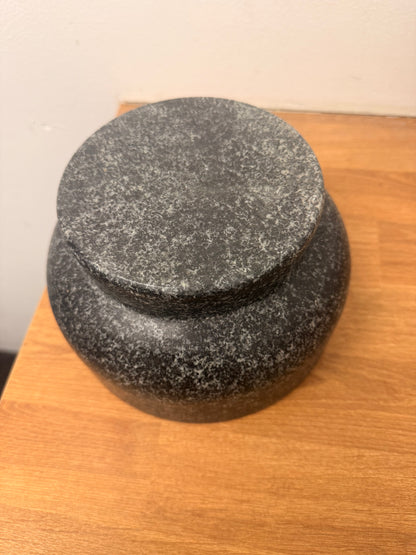 Cole & Mason Clavering Grey Pestle and Mortar Set 20cm Made From Granite | Spice and Herb Grinder Set With Textured Interior Ideal For Making Pastes, Pesto's, Marinades and Sauces